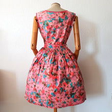 Charger l'image dans la galerie, 1950s 1960s - Gorgeous Abstract Triangular Pockets Dress - W27 (68.5cm)