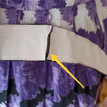 Charger l'image dans la galerie, 1950s - Stunning German Purple Clovers Dress - W26 (66cm)