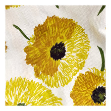 Charger l'image dans la galerie, 1950s - Gorgeous German Floral Dress - W26 (66cm)