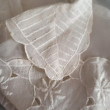 Charger l'image dans la galerie, 1950s - Gorgeous French Embroidery Nylon Blouse - W35 (88cm)