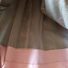 Charger l'image dans la galerie, 1950s 1960s - Adorable Grey Roses Cotton Dress - W27 (68.5cm)