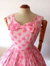 Charger l'image dans la galerie, 1950s 1960s - Adorable Pink Dots Dress - W25 (64cm)