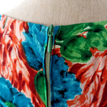 Laden Sie das Bild in den Galerie-Viewer, 1950s 1960s - Stunning Floral Rayon Dress - W28 (71cm)