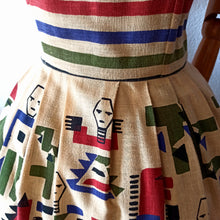 Laden Sie das Bild in den Galerie-Viewer, 1970s Does 1950s - Fabulous Novelty Print Dress - W28 (71cm)