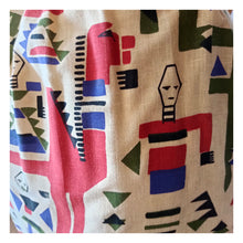 Laden Sie das Bild in den Galerie-Viewer, 1970s Does 1950s - Fabulous Novelty Print Dress - W28 (71cm)