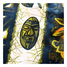 Laden Sie das Bild in den Galerie-Viewer, 1960s - UI-MAIKAI, HAWAII - Amazing Hawaiian Tiki Shirt - Sz. XL/XXL