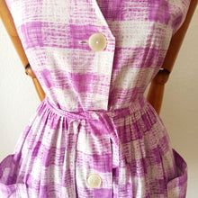 Charger l'image dans la galerie, 1950s 1960s - Gorgeous Purple Print Pockets Dress - W31 (78.5cm)