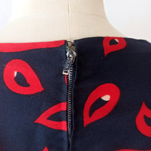 Charger l'image dans la galerie, 1960s - Gorgeous Navy Red Abstract Dress - W36 (92cm)