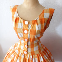 Charger l'image dans la galerie, 1950s 1960s - Gorgeous Orange Plaid Cotton Dress - W26 (66cm)