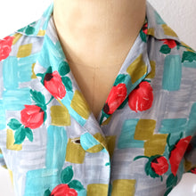 Charger l'image dans la galerie, 1950s - Lovely Roseprint Rayon Dress - W26 (66cm)