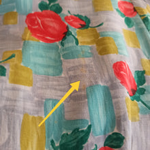 Charger l'image dans la galerie, 1950s - Lovely Roseprint Rayon Dress - W26 (66cm)