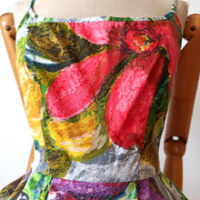 Charger l'image dans la galerie, 1950s - Italy - Outstanding Large Scale Floral Print Dress - W28 (70cm)