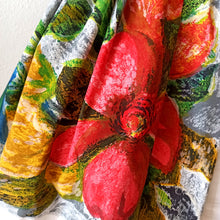 Charger l'image dans la galerie, 1950s - Italy - Outstanding Large Scale Floral Print Dress - W28 (70cm)