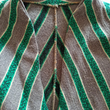 Charger l'image dans la galerie, 1940s 1950s - Fabulous Grey & Green Wool JD Top - Sz. XS/S