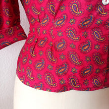 Charger l'image dans la galerie, 1940s 1950s - Gorgeous Rouge Paisley Cotton Blouse - W35 (88cm)