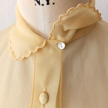 Charger l'image dans la galerie, 1950s - VALISERE, France - Exquisite Yellow Pale Nylon Blouse - W31.5 (80cm)