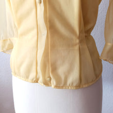 Charger l'image dans la galerie, 1950s - VALISERE, France - Exquisite Yellow Pale Nylon Blouse - W31.5 (80cm)