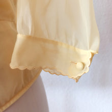 Charger l'image dans la galerie, 1950s - VALISERE, France - Exquisite Yellow Pale Nylon Blouse - W31.5 (80cm)