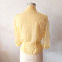 Charger l'image dans la galerie, 1950s - VALISERE, France - Exquisite Yellow Pale Nylon Blouse - W31.5 (80cm)