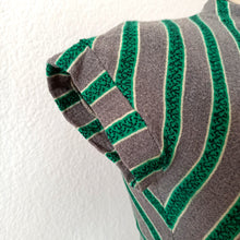 Charger l'image dans la galerie, 1940s 1950s - Fabulous Grey & Green Wool JD Top - Sz. XS/S