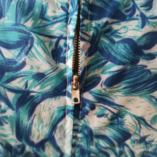 Charger l'image dans la galerie, 1950s - GALERIES LAFAYETTE, Paris - Stunning Abstract Roseprint Dress - W28 (72cm)