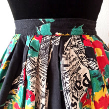 Charger l'image dans la galerie, 1950s - Stunning Parisien Newspaper Bouquet Novelty Skirt - W28 (72cm)