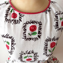 Charger l'image dans la galerie, 1950s - ANIK, France - Adorable Petite Roseprint Dress - W26 (66cm)