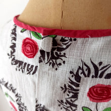 Charger l'image dans la galerie, 1950s - ANIK, France - Adorable Petite Roseprint Dress - W26 (66cm)