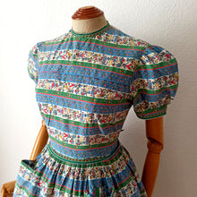 Charger l'image dans la galerie, 1940s 1950s - GASSMANN, Switzerland - Adorable Cotton Dress - W27 (68cm)
