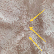 Charger l'image dans la galerie, 1950s 1960s - Elegant Antique Pink Lace Dress - W29 (74cm)