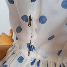 Charger l'image dans la galerie, 1950s - Iconic French Polkadots Dress - W26 (66cm)