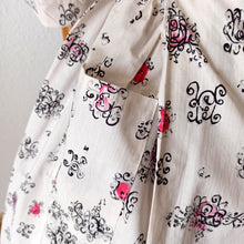 Charger l'image dans la galerie, 1950s - IMPERNAT, France - Adorable Romantic Cotton Dress - W31 (78.5cm)