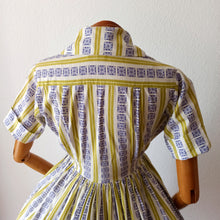 Charger l'image dans la galerie, 1950s - GEBR GERZON, Netherlands - Gorgeous Cotton Dress - W27 (68cm)