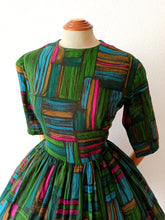 Charger l'image dans la galerie, 1950s 1960s - Fabulous Abstract Print Dress - W31 (78.5cm)