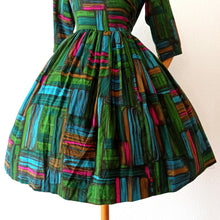 Charger l'image dans la galerie, 1950s 1960s - Fabulous Abstract Print Dress - W31 (78.5cm)