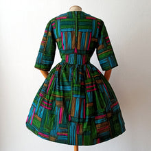 Charger l'image dans la galerie, 1950s 1960s - Fabulous Abstract Print Dress - W31 (78.5cm)