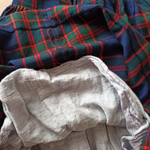 Carica l'immagine nel visualizzatore di Gallery, 1950s 1960s - MA ROBE, France - Ultrgorgeous Flannel Tartan Dress - W27 (68cm)