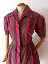Load image into Gallery viewer, 1950s 1960s - Gorgeous Colors Cotton Dress - W30 (76cm)