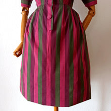 Load image into Gallery viewer, 1950s 1960s - Gorgeous Colors Cotton Dress - W30 (76cm)