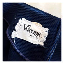 Laden Sie das Bild in den Galerie-Viewer, 1960s - VERONA KNITS, Italy - Fabulous Navy Red & White Dress - W32 (82cm)