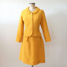 Load image into Gallery viewer, 1960s - Exquisite Jackie Kennedy Corn Color Dress Jacket Set - W30 (76cm)