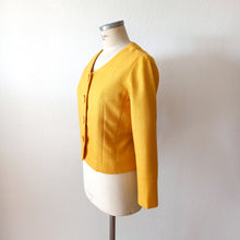 Load image into Gallery viewer, 1960s - Exquisite Jackie Kennedy Corn Color Dress Jacket Set - W30 (76cm)