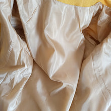 Load image into Gallery viewer, 1960s - Exquisite Jackie Kennedy Corn Color Dress Jacket Set - W30 (76cm)