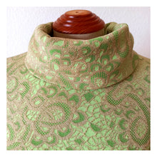 Laden Sie das Bild in den Galerie-Viewer, 1960s - Superb Apple Green Glitter Sparkles Dress - W35 (89cm)