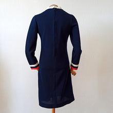 Laden Sie das Bild in den Galerie-Viewer, 1960s - VERONA KNITS, Italy - Fabulous Navy Red & White Dress - W32 (82cm)
