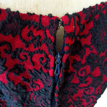 Load image into Gallery viewer, 1960s - Stunning Red & Black Cocktail Dress - W28 (72cm)