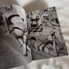 Laden Sie das Bild in den Galerie-Viewer, TASCHEN - Cheesecake The Rotenberg Collection