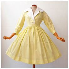 Charger l'image dans la galerie, 1950s - Exquisite Yellow Pale Cotton Dress - W29 (74cm)