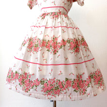 Charger l'image dans la galerie, 1950s - Adorable Smoked Cotton Floral Dress - W31 (80cm)