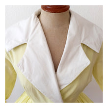 Charger l'image dans la galerie, 1950s - Exquisite Yellow Pale Cotton Dress - W29 (74cm)